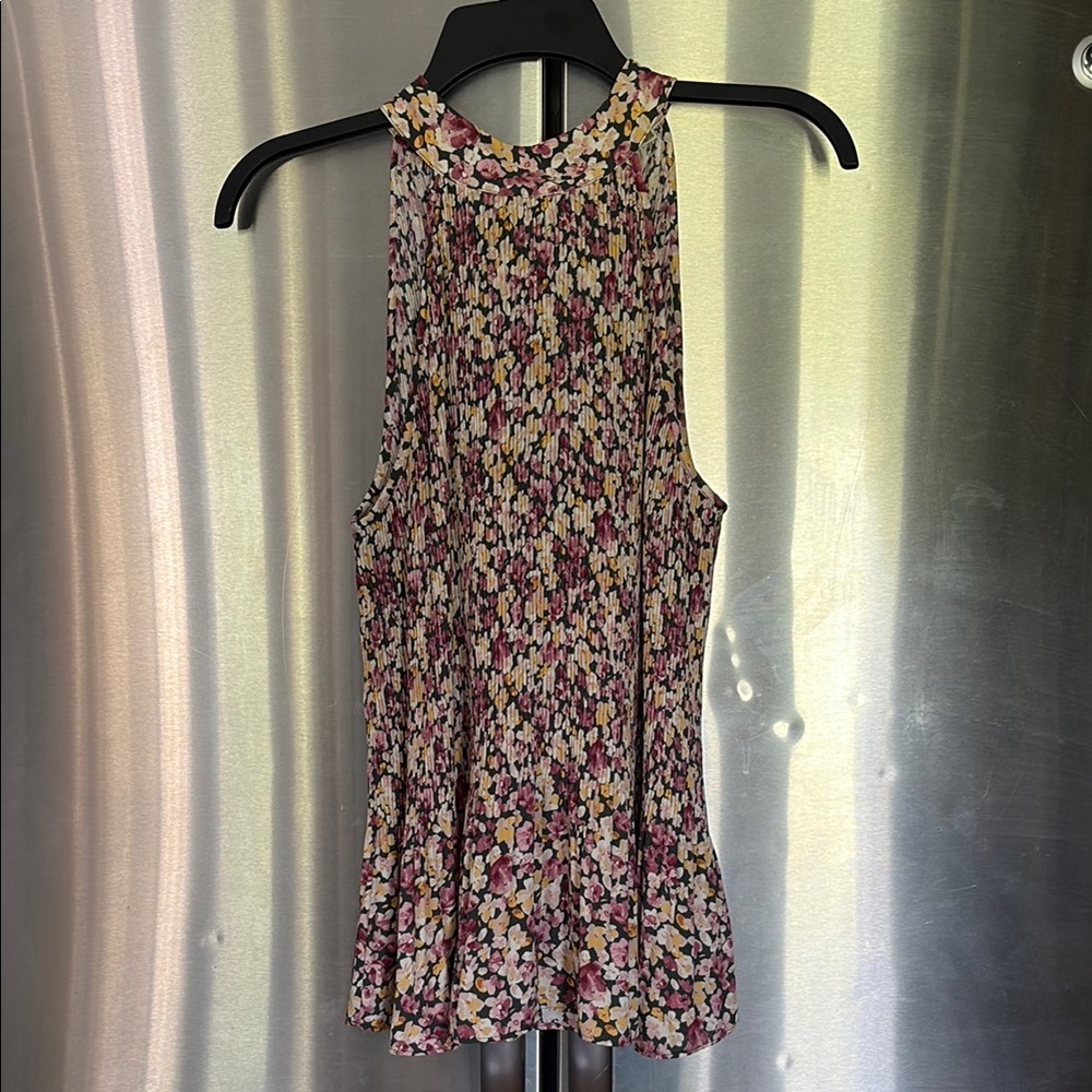 Pleione Women’s Pleated Sleeveless Tank Top